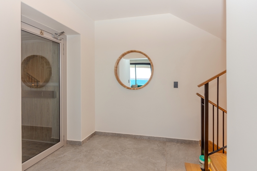 5 Bedroom Property for Sale in Mykonos Western Cape